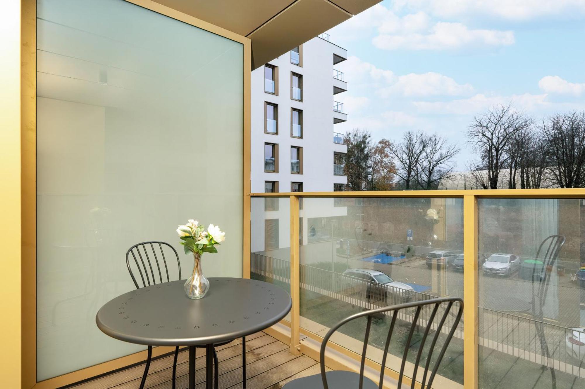 City Center Apartments With Gym & Free Garage Poznan By Noclegi Renters Exterior foto